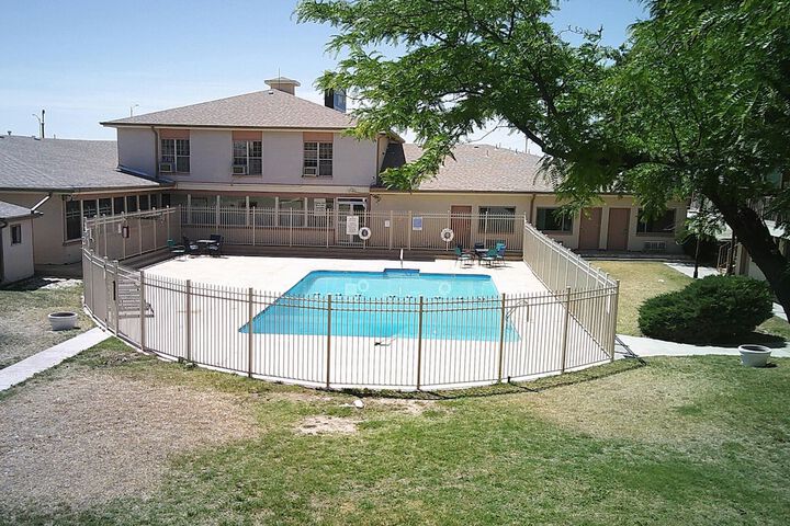 Pool Hotel