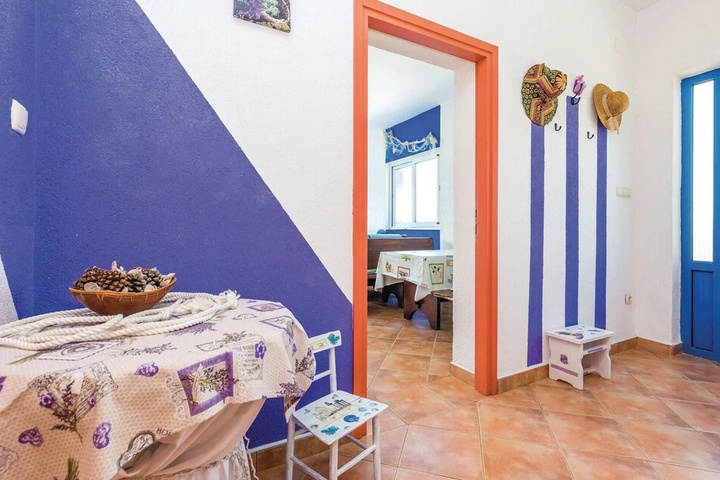 Stunning Home in Barbat With Wifi and 2 Bedrooms