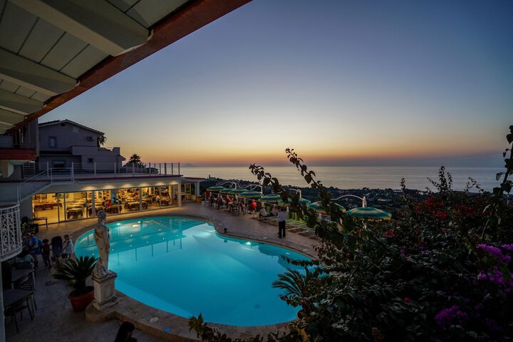 Pool 17 of 37