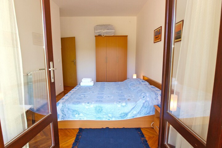 Room 7 of 26