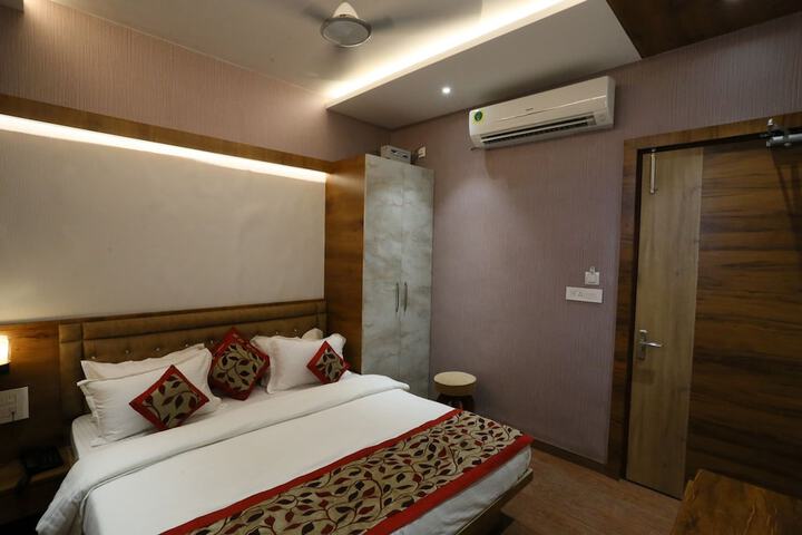 Room 13 of 85