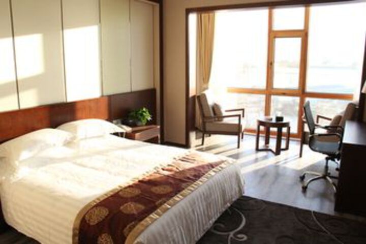 Room 14 of 27