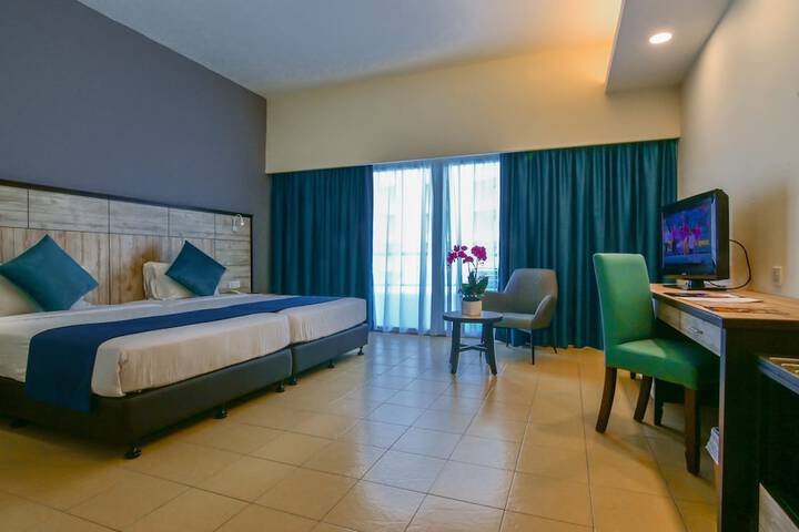 Room 7 of 34