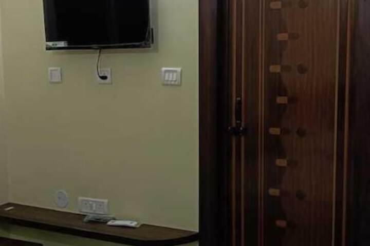 Room 15 of 26