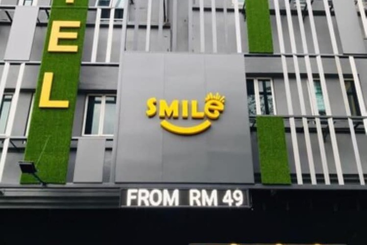 Hotel Entry