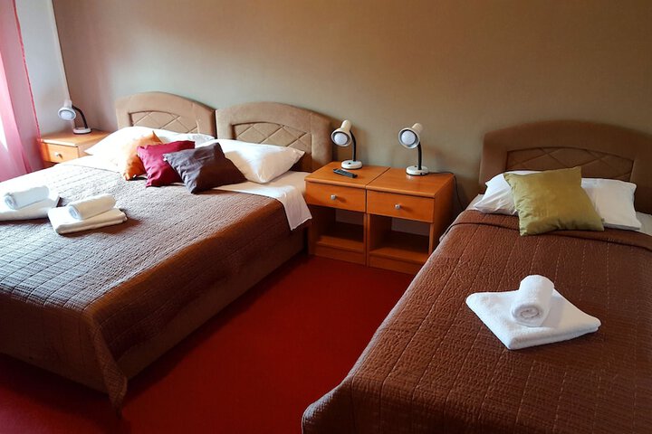 Room 13 of 38