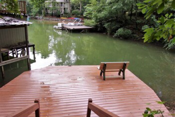 Exterior of Dockside Dreams by Carolina Properties