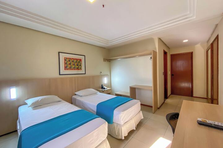 Room 21 of 42