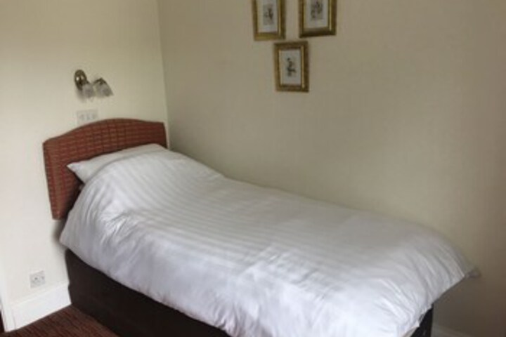 Room 79 of 85