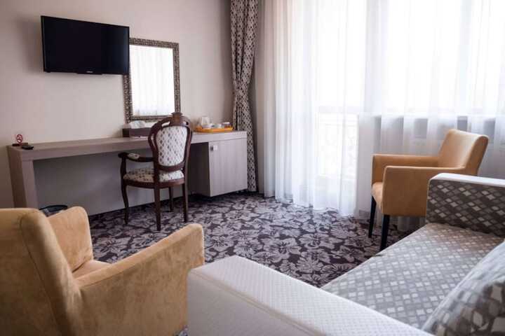 Room 6 of 41