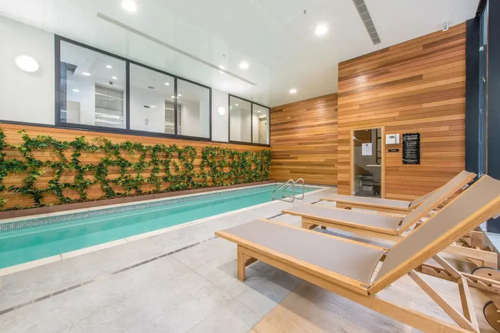 Pool 10 of 14