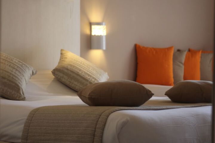 Room 10 of 85