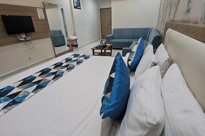Room 28 of 36