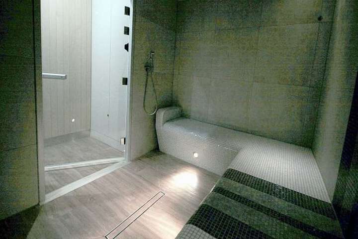 Room 54 of 74