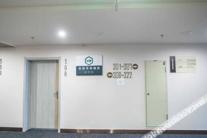 Hotel Interior 11 of 32