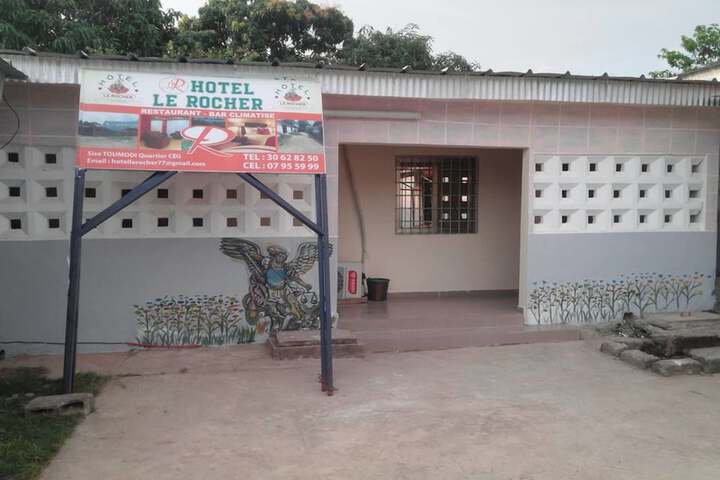 Hotel Exterior 2 of 32