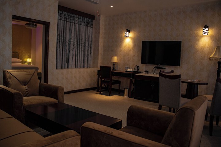 Room 17 of 32