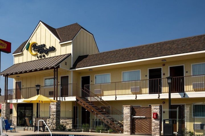 Lemon Heights Inn