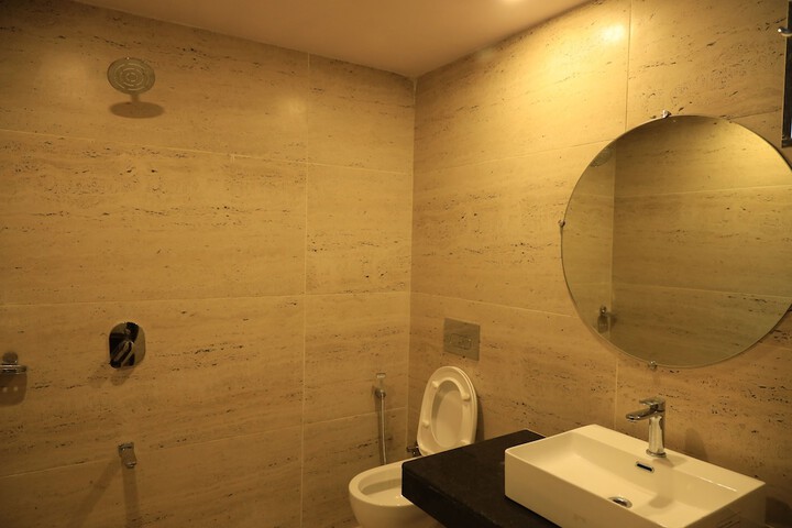 Room 62 of 125