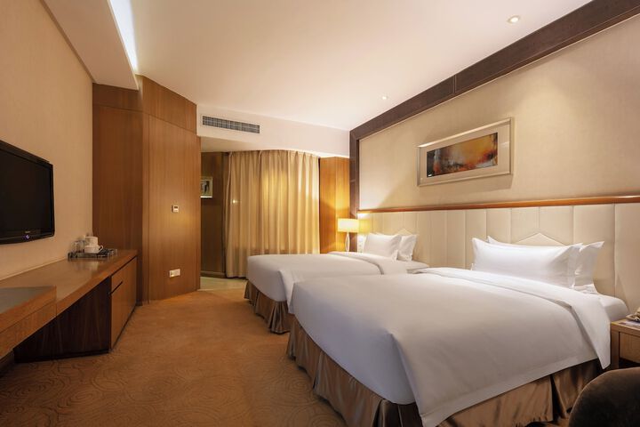 Room 19 of 42