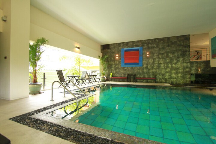 Pools & Facilities