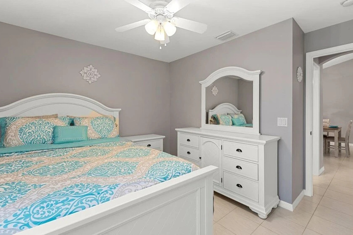 Room 5 of 19