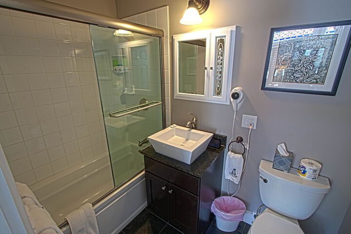 Room 134 of 203