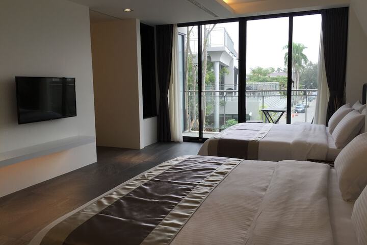 Room 6 of 45