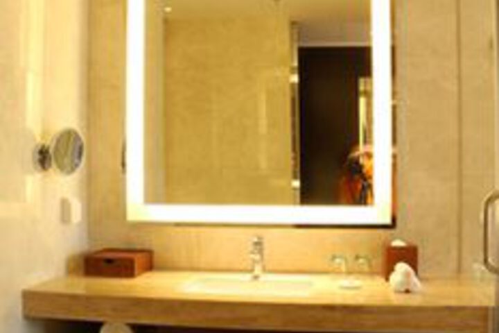 Room 10 of 50