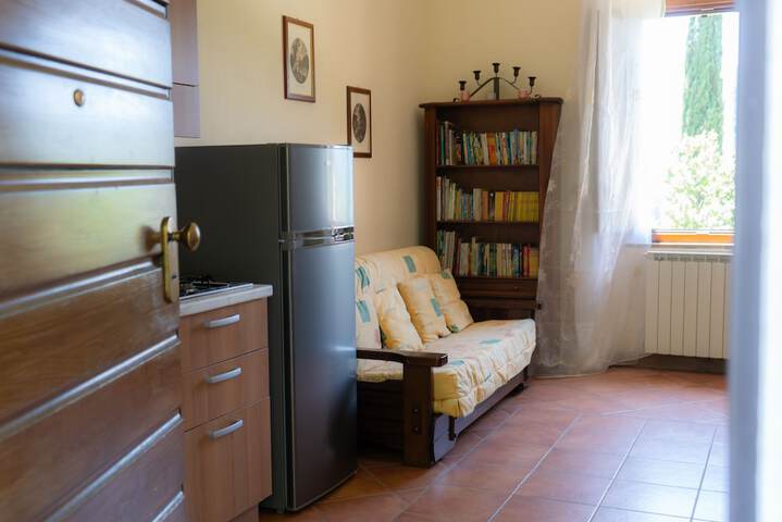 Room 10 of 32