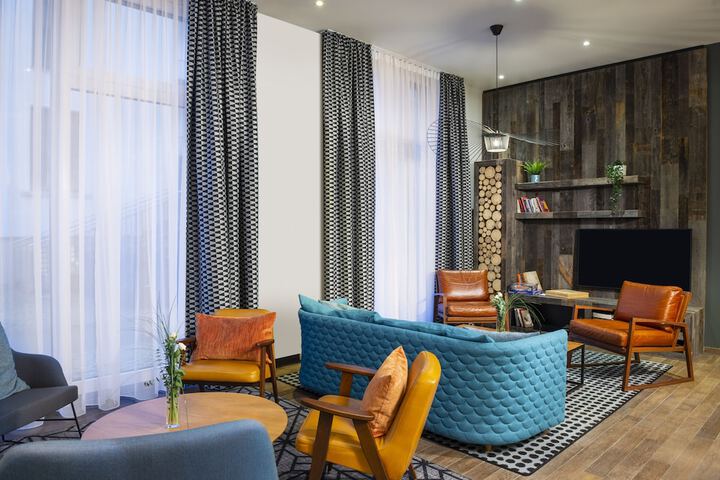 Hotel Lobby