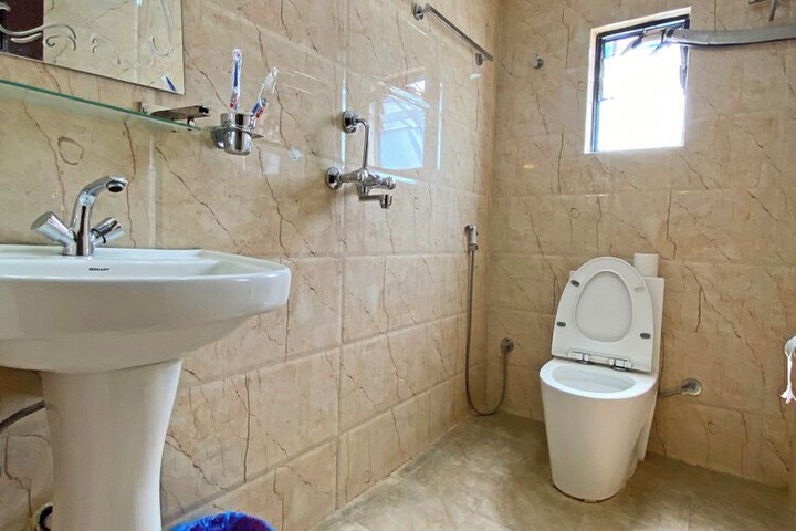 Room 42 of 70