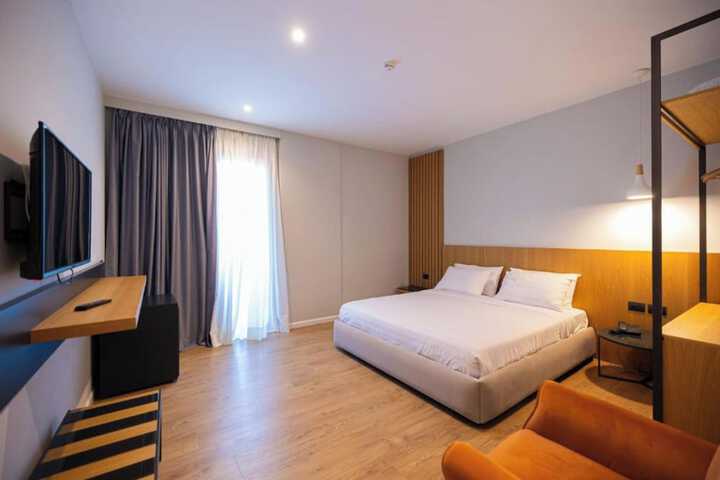 Room 48 of 52