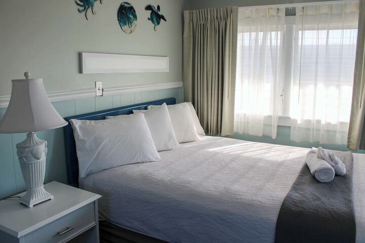 Room 12 of 111