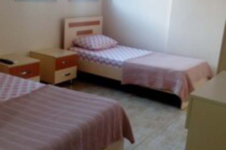 Room 6 of 11