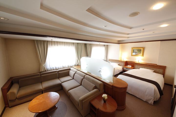 Room 19 of 41