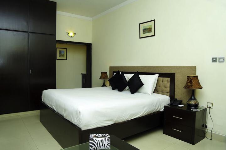 Room 5 of 21