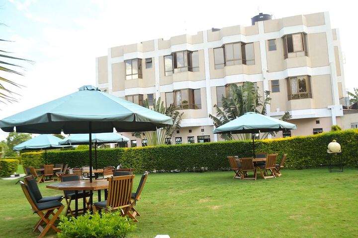 Hotel 90 of 99