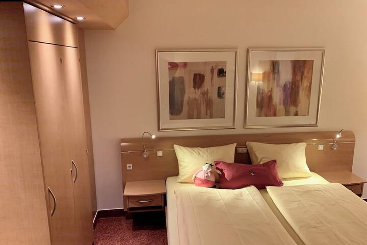 Room 36 of 102