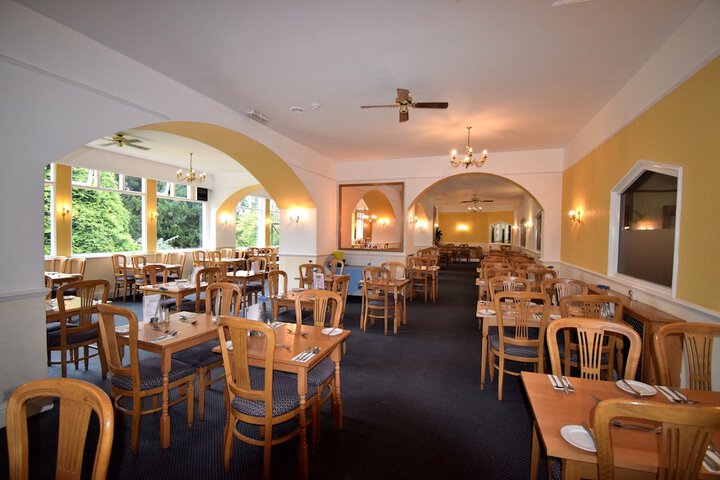 Dining 79 of 92