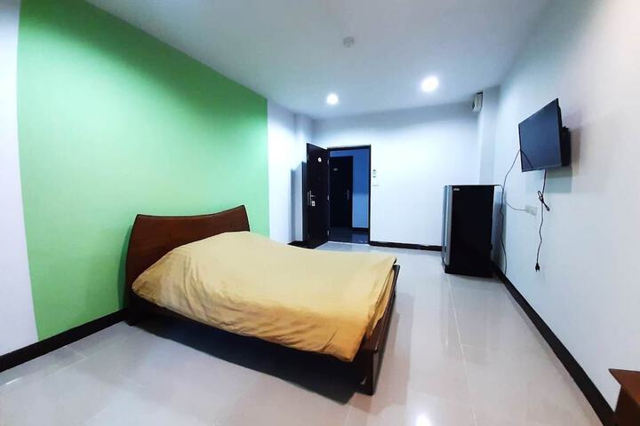 Room 9 of 17