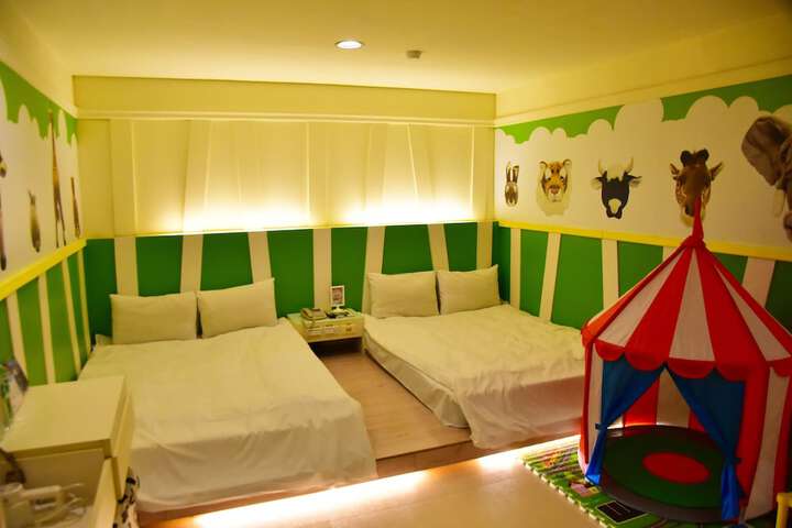 Room 15 of 45