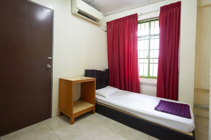 Room 43 of 96