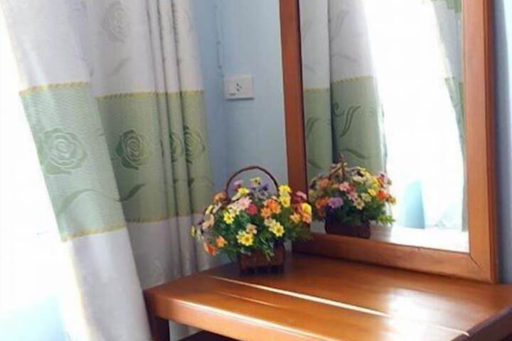 Room 12 of 23