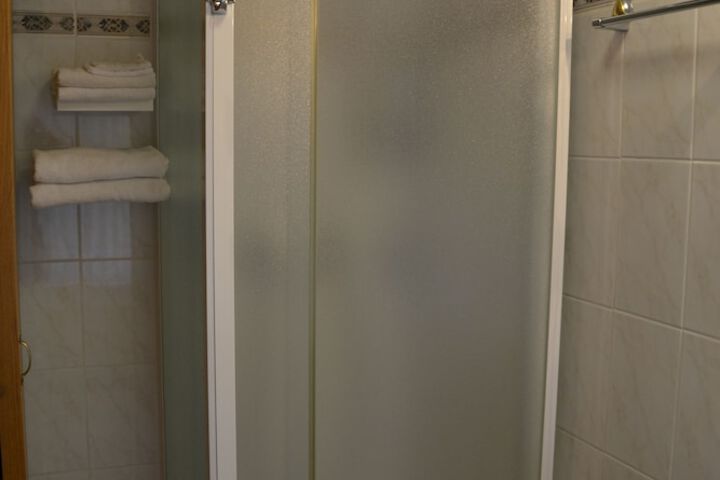 Room 18 of 37