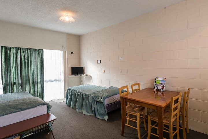 Room 8 of 19