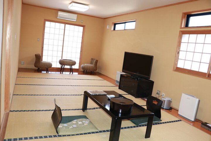 Room 12 of 43