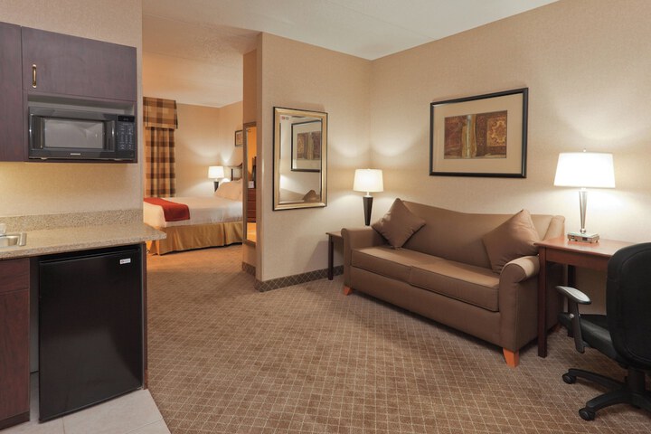 Room 54 of 100