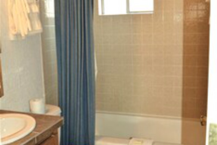 Room 4 of 20