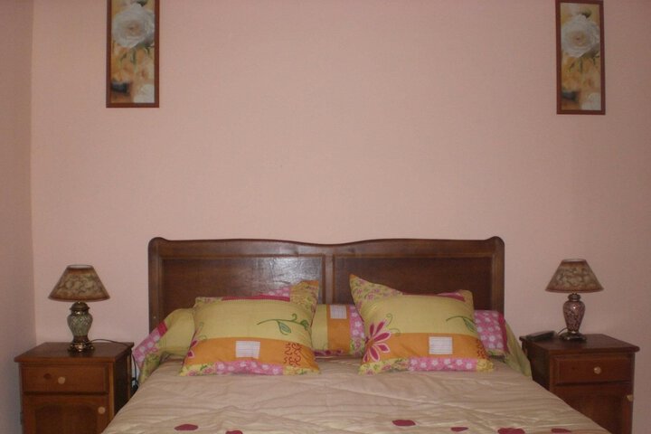Room 7 of 16